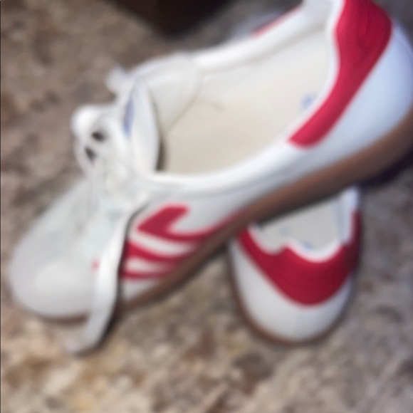 Back 70 White and Red Men's Sneakers (41) - Picture 6 of 10